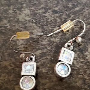 One Pair Beautiful Crafted Gem Earrings
